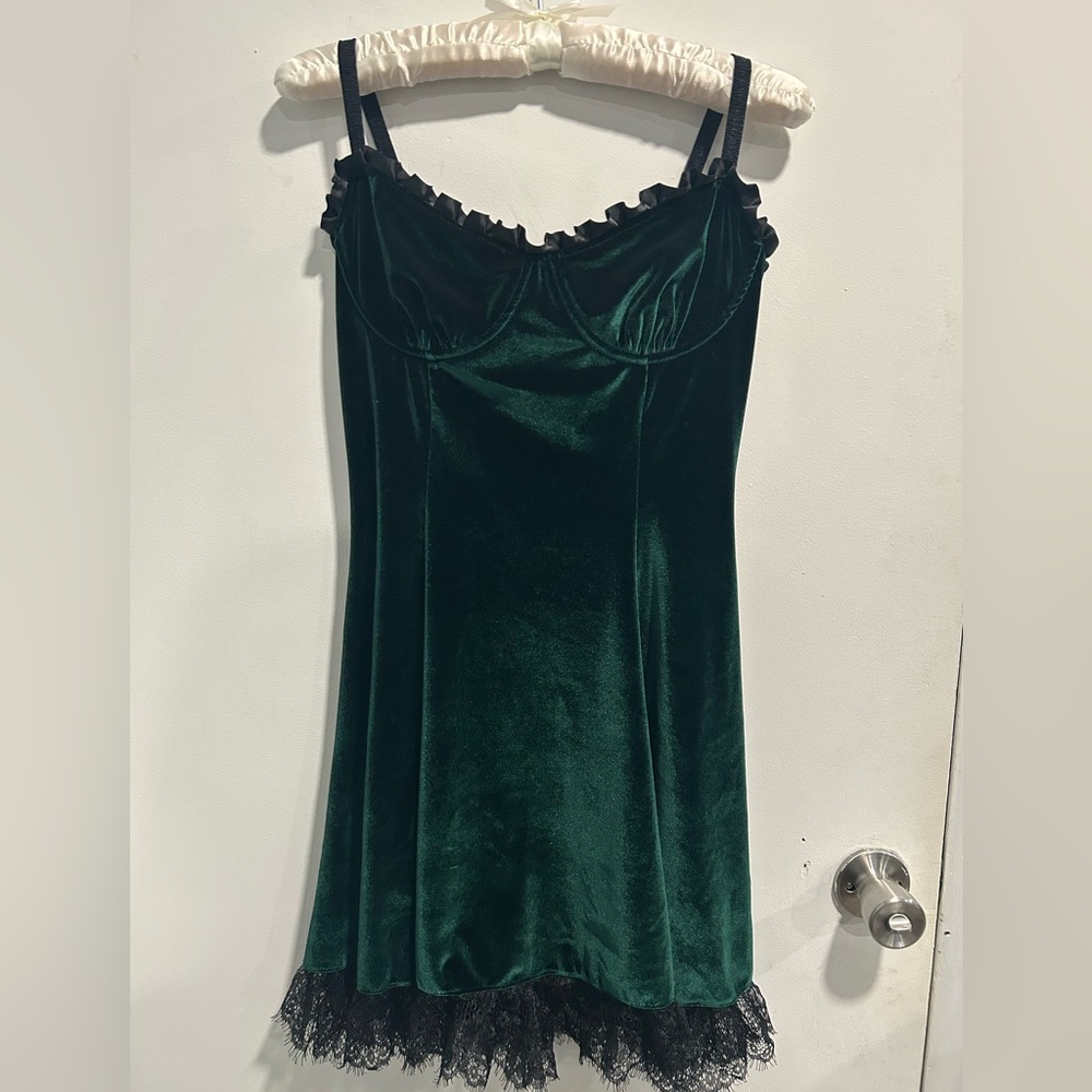 Widow Green Velvet Dress Relaxed V Neck Whimsigoth Flair
